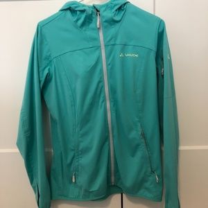 Aqua Light Jacket - Medium